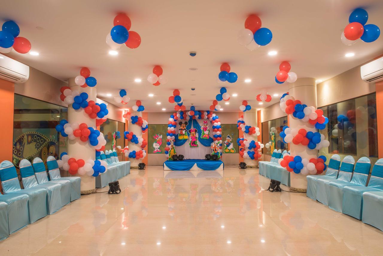 Hotel Club One Manor Zewnętrze zdjęcie