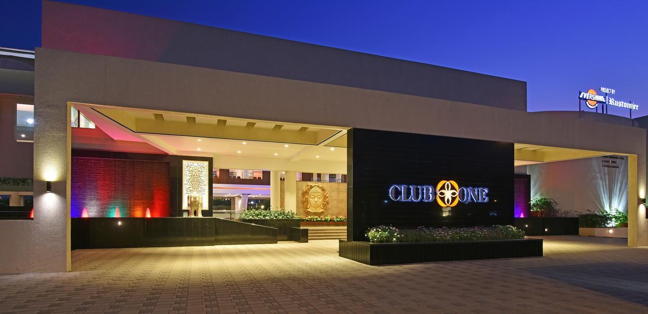Hotel Club One Manor Zewnętrze zdjęcie